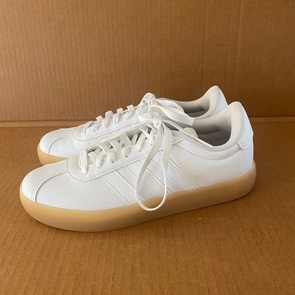 adidas Women's VL Court 3.0 Sneaker | US 8.5 - Picture 5 of 8